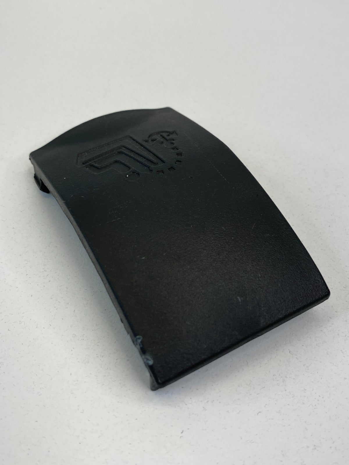 2004-2006 Mitsubishi Galant Sedan Deck Seat Child Safety Anchor Hook Cover Trim