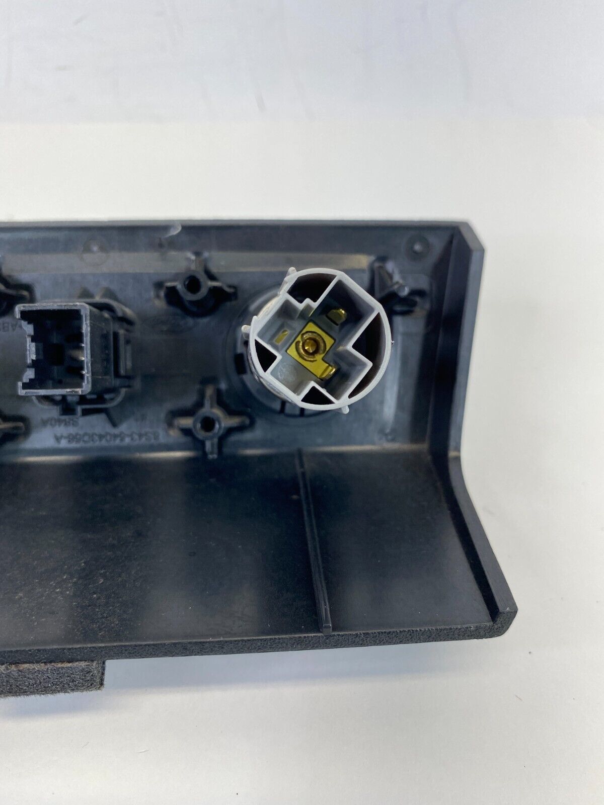 2008-2011 Ford Focus Center Dash Dual Power Outlet 12V Jack Port 8S43-54043D56-A