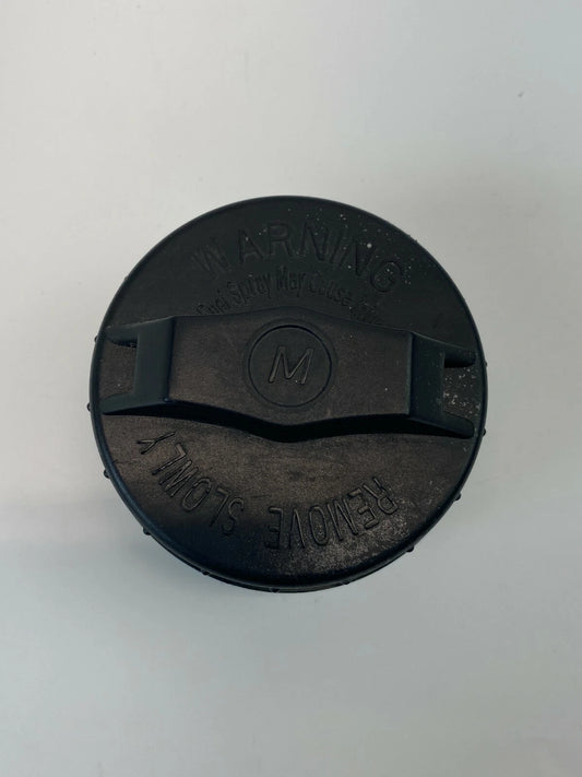 2002 2003 2004 2005 SUZUKI AERIO SEDAN FUEL GAS TANK FILLER CAP LID COVER OEM