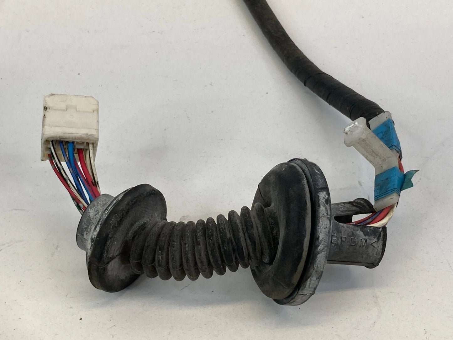 2000-2004 TOYOTA AVALON REAR RIGHT DOOR HARNESS WIRE WIRING CABLE 82153-AC010