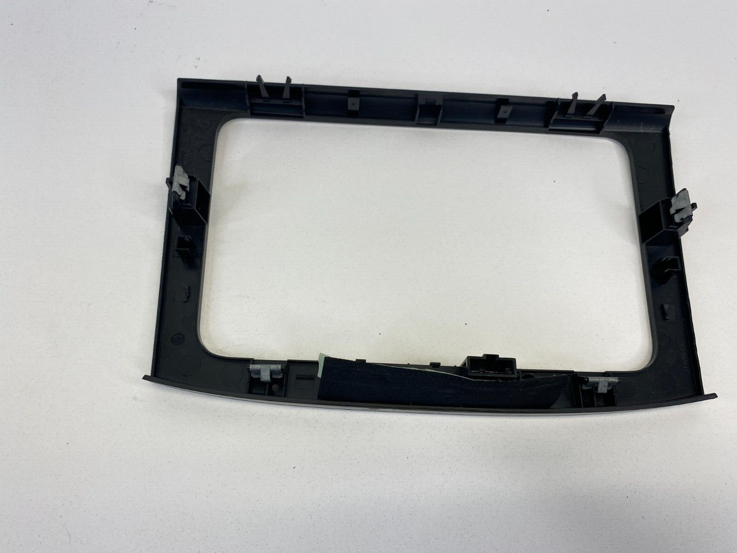 2006-2010 VW Volkswagen Passat Instrument Panel Dash Radio Bezel Trim Surround