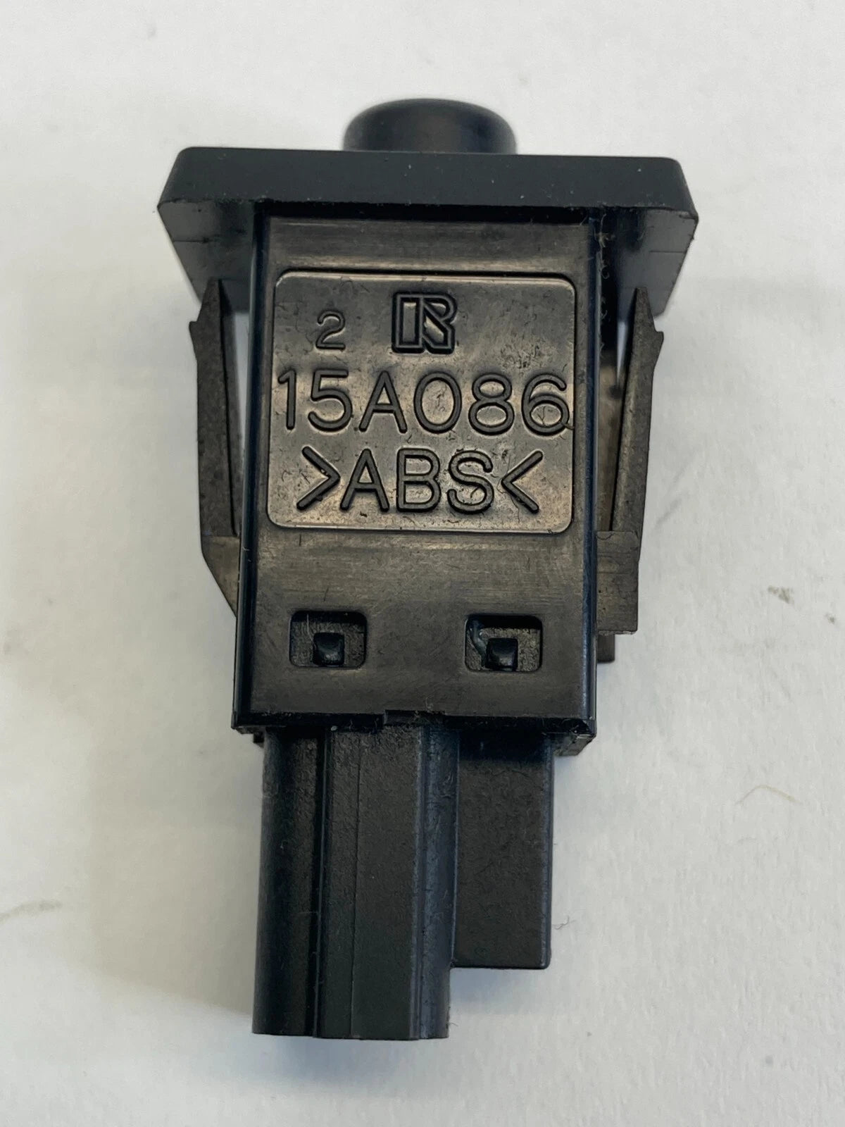 1999-2003 TOYOTA SOLARA TRUNK LID RELEASE BUTTON CONTROL SWITCH 15A086 OEM
