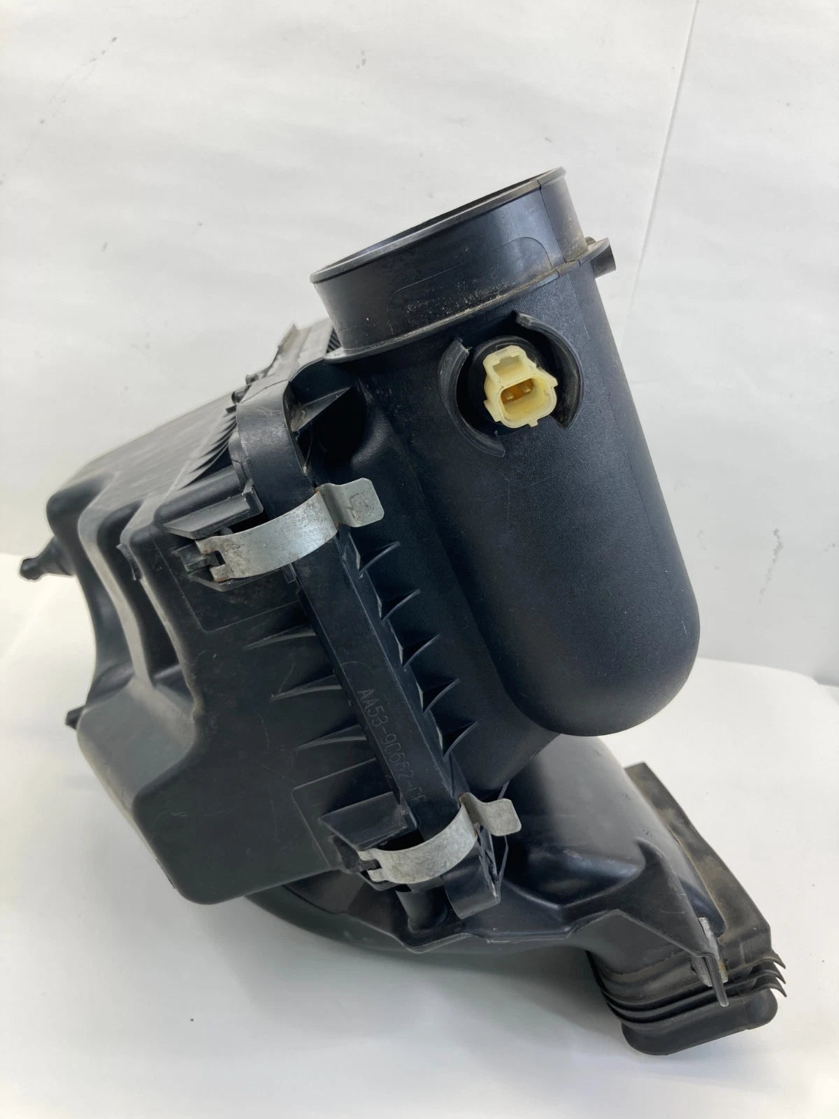 2013-2019 FORD INTERCEPTOR UTILITY AIR INTAKE CLEANER FILTER BOX AA53-9C662-CE