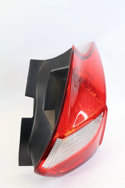 2012-2014 FORD FOCUS HATCHBACK REAR RH PASSENGER BRAKE TAILLIGHT TAIL LAMP OEM