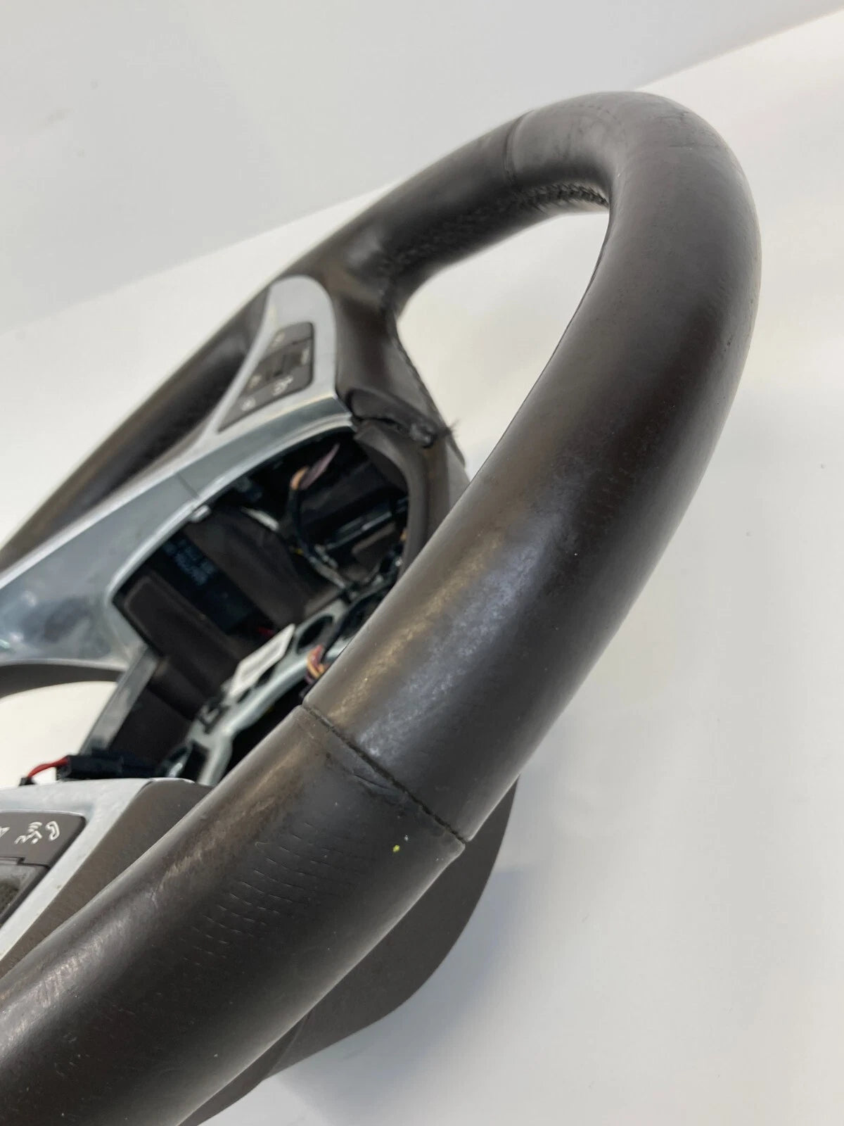 2011-2013 BUICK REGAL STEERING WHEEL W/ AUDIO & CRUISE CONTROL SWITCH 22804398