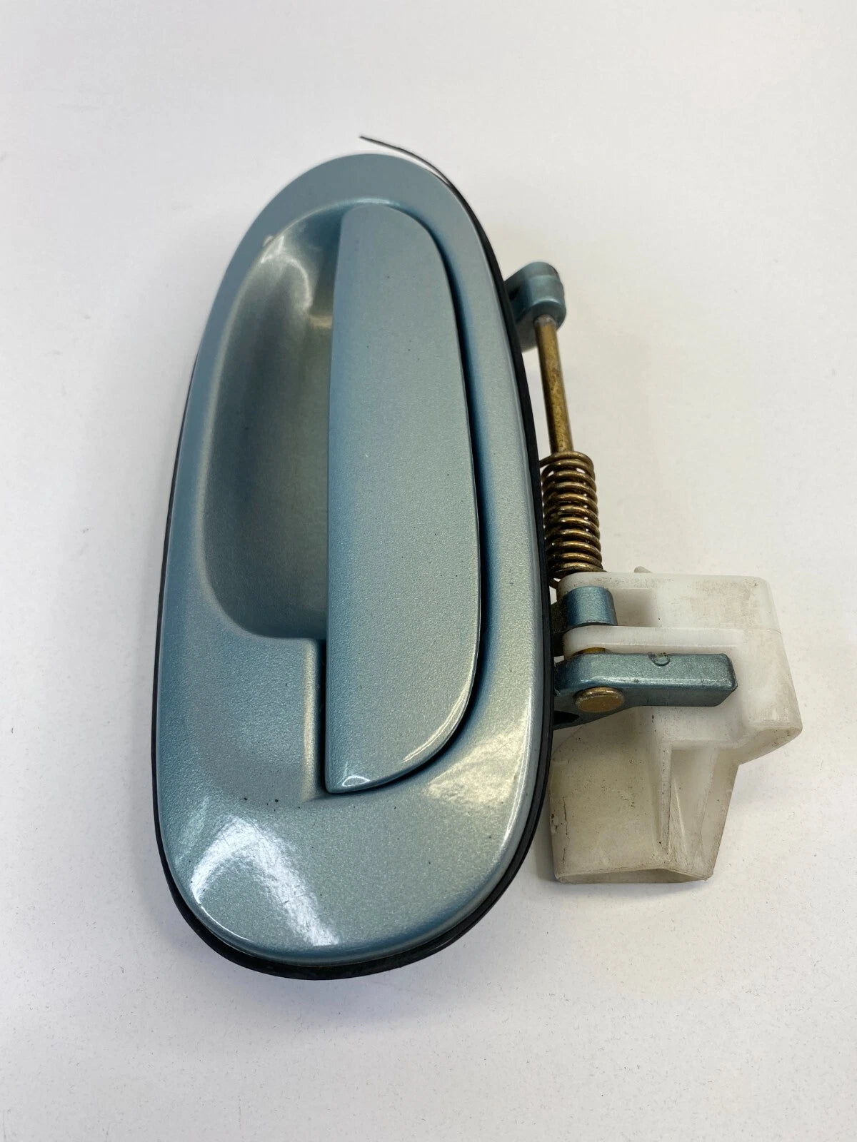 1997 97 FORD ESCORT SEDAN REAR LEFT BACK DRIVER SIDE EXTERIOR DOOR HANDLE D17991