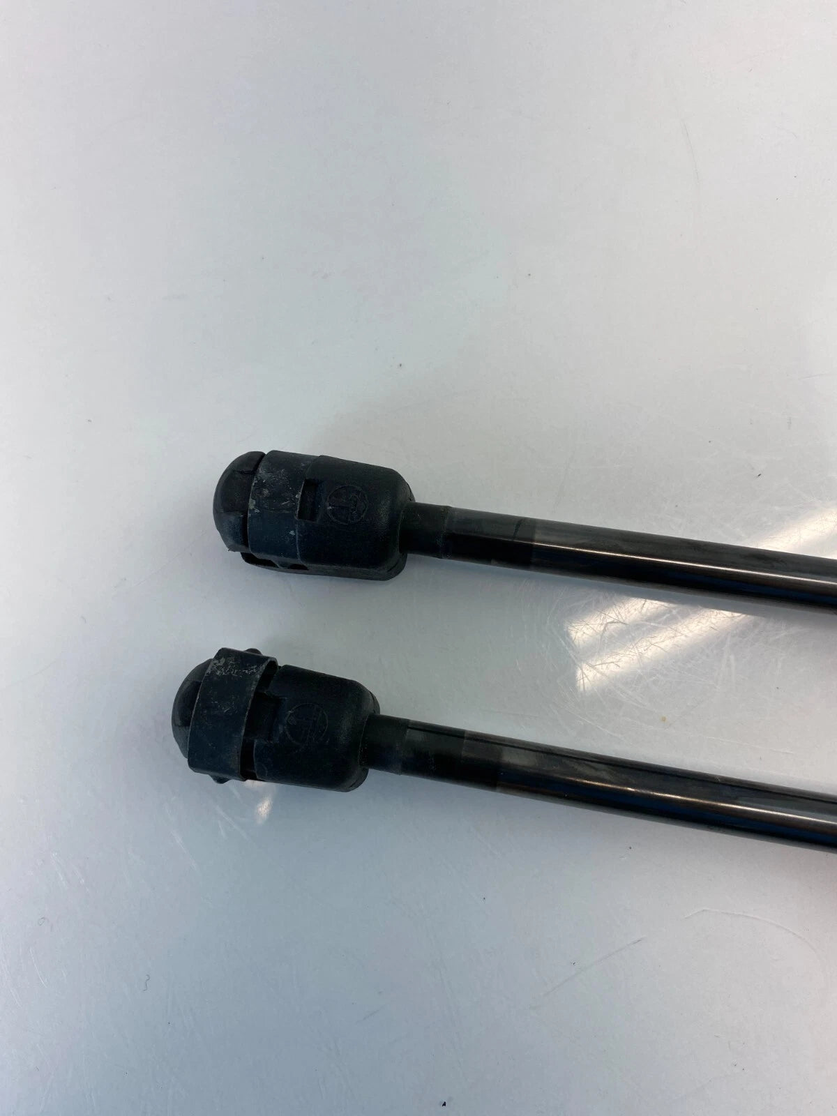 2001-2009 VOLVO S60 REAR TRUNK LIFTGATE SUPPORT SHOCK STRUT SET PAIR 30799160