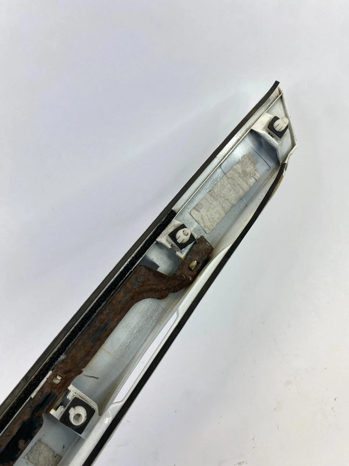 2006-2011 HONDA CIVIC SEDAN REAR TRUNK LICENSE GARNISH MOLDING 74890-SNE-A010