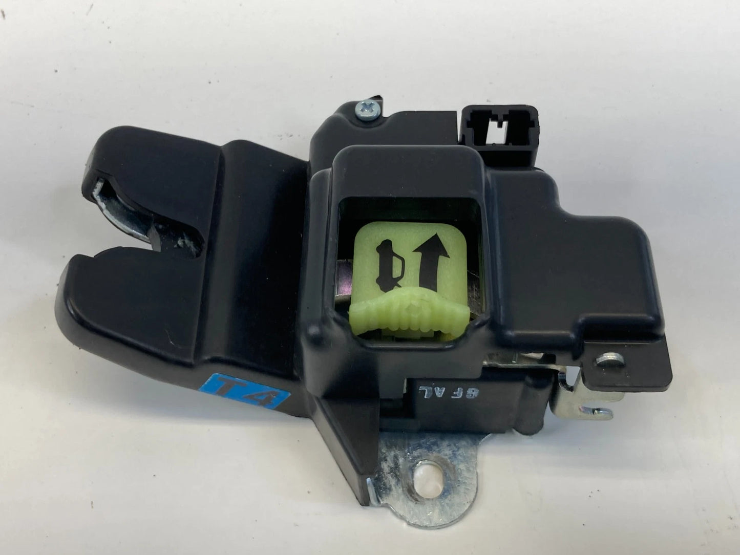 2015-2017 Kia Rio SEDAN Rear Trunk Lid Lock Latch Actuator Release OEM