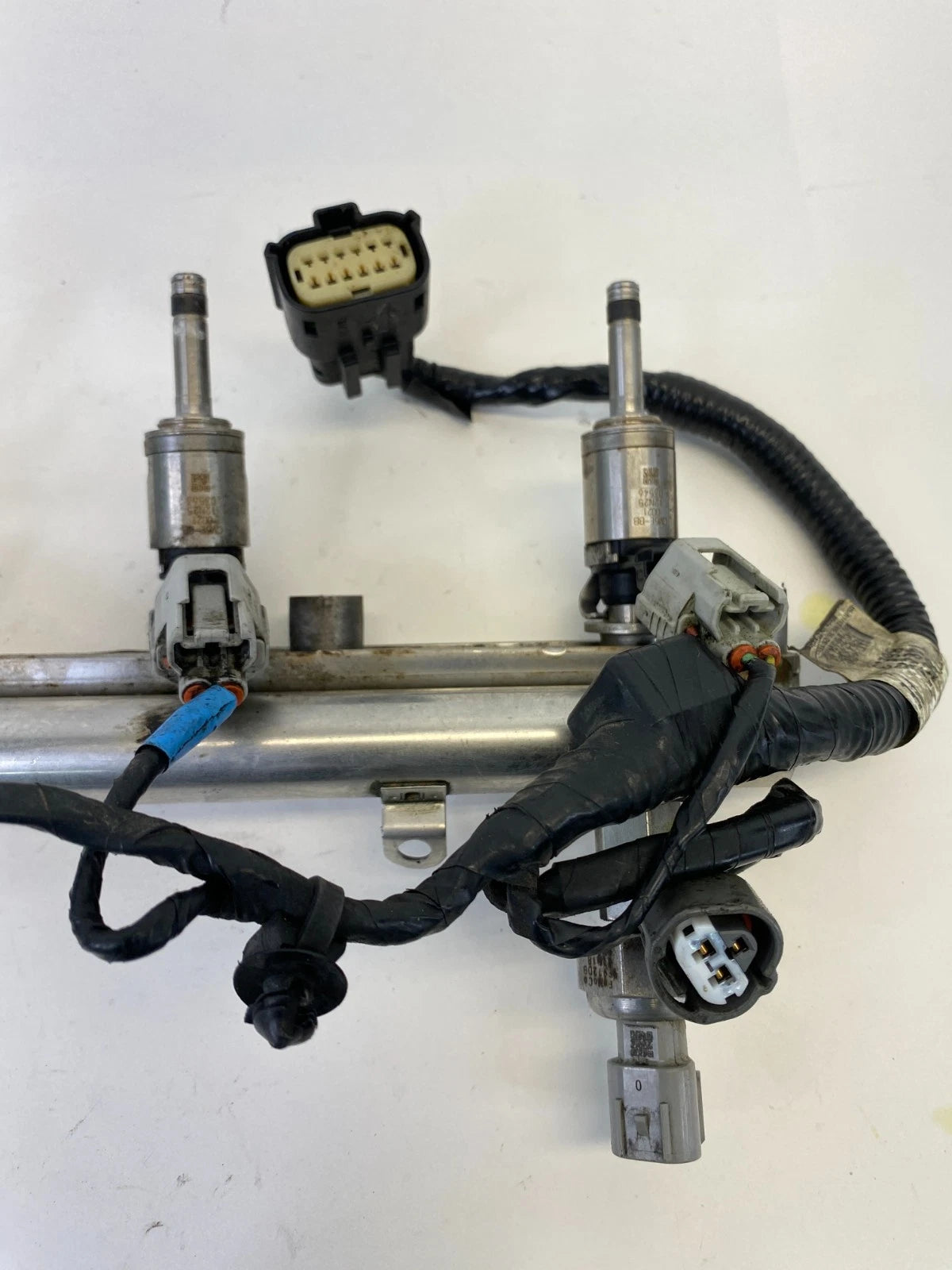 2012-2017 FORD FOCUS 2.0L L4 A/T FUEL INJECTION RAIL W/ INJECTORS CM5E-9H487-AH