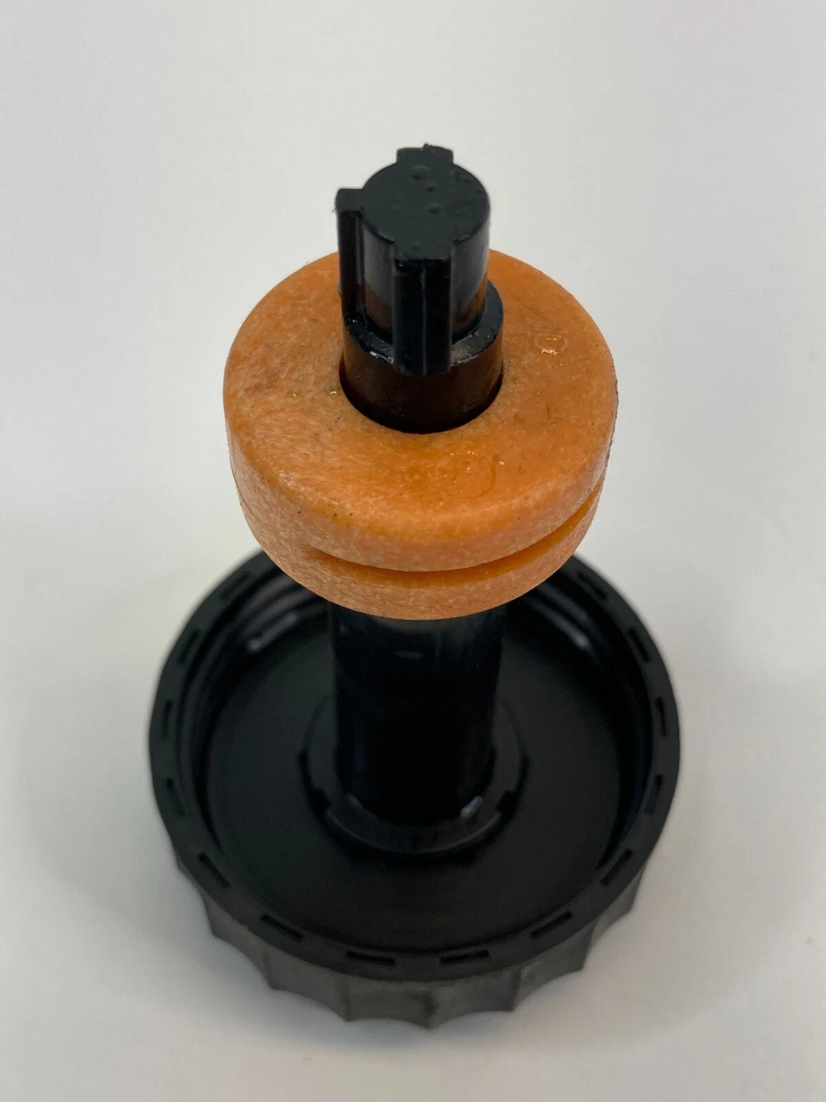 2001-2006 BMW 330I BRAKE FLUID MASTER CYLINDER RESERVOIR CAP COVER OEM