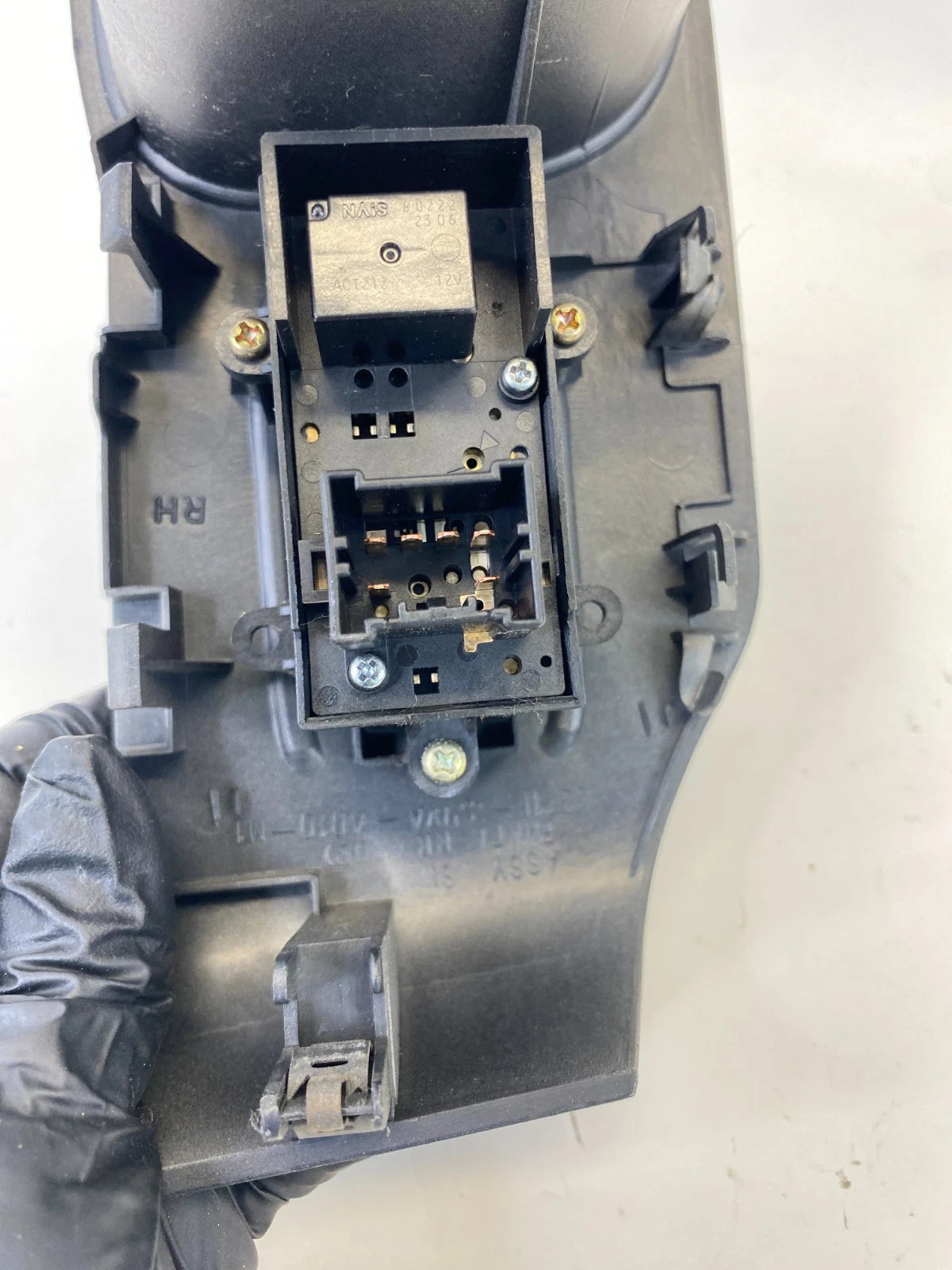 2006-2008 HONDA PILOT REAR RIGHT DOOR WINDOW SWITCH OEM FACTORY 83710S9VAA010-M1