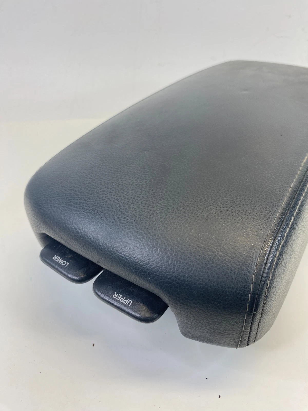2018 Nissan Altima SEDAN Center Console Arm Rest Armrest Lid Compartment OEM