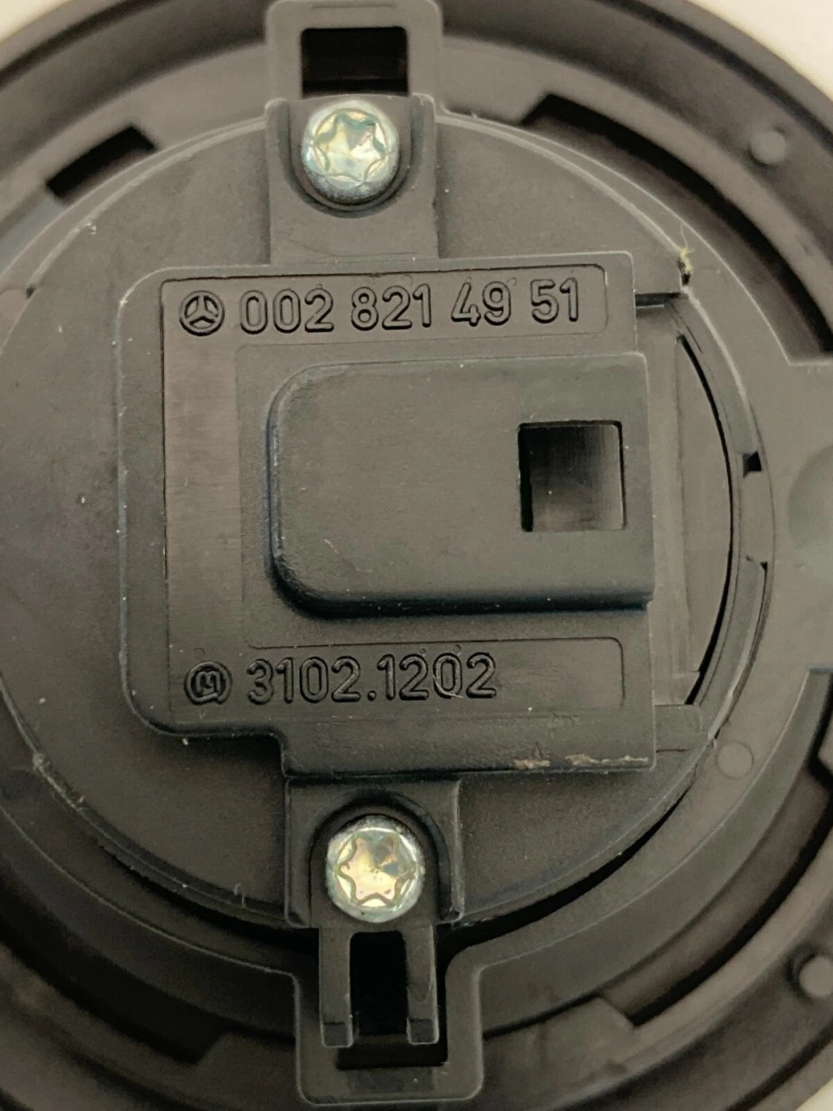 2006 2007 MERCEDES C 280 C 350 TRUNK SAFETY RELEASE BUTTON SWITCH ASSEMBLY OEM
