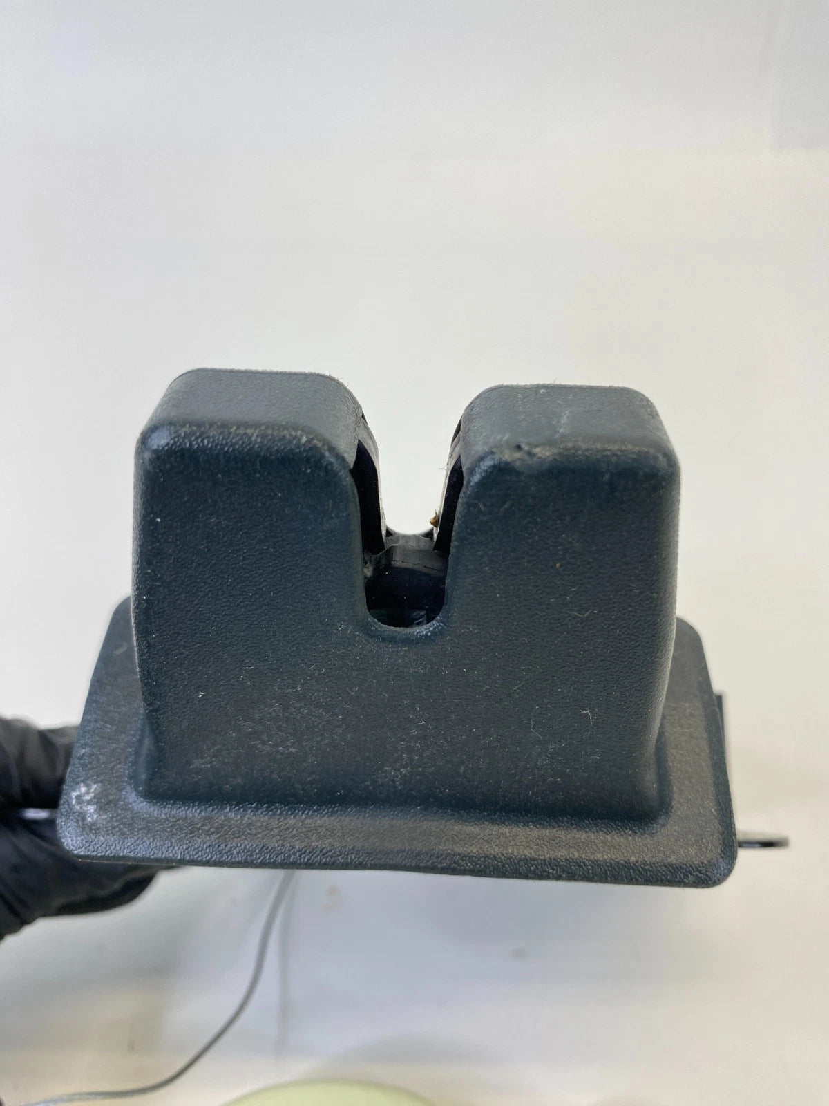 11-17 BUICK REGAL TRUNK LOCK LATCH ASSEMBLY W/ EMERGENCY RELEASE 13501988 OEM