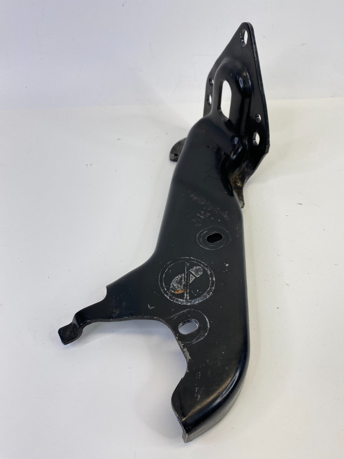 2005 2006 2007 Honda Odyssey Rear Left Sliding Door Lower Bracket OEM