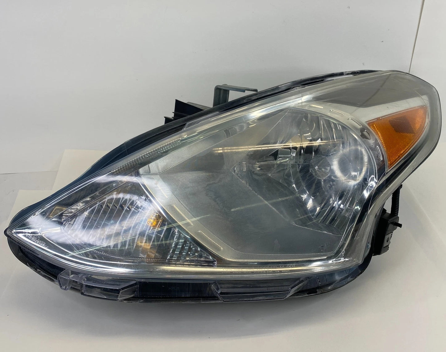 2015-2019 Nissan Versa SEDAN Front Left Driver Side Headlight Headlamp Assy OEM