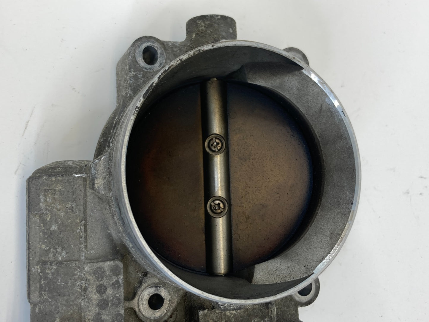 2007 2008 GMC Yukon Chevrolet Tahoe 5.3L 16V 4WD AT Throttle Body Throttle Valve