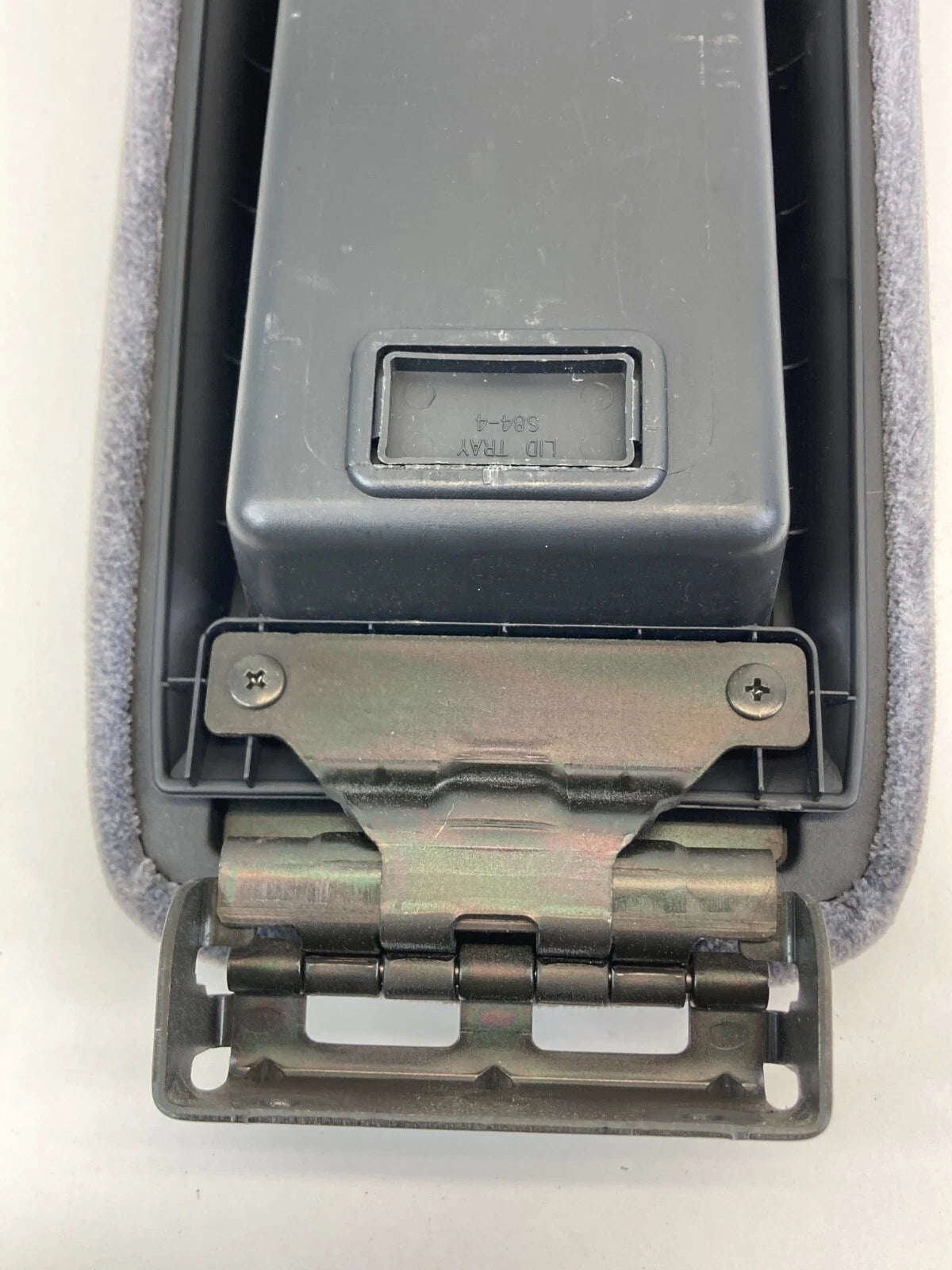 1998-2000 HONDA ACCORD CENTER CONSOLE STORAGE LID ARMREST TOP COVER ASSEMBLY OEM