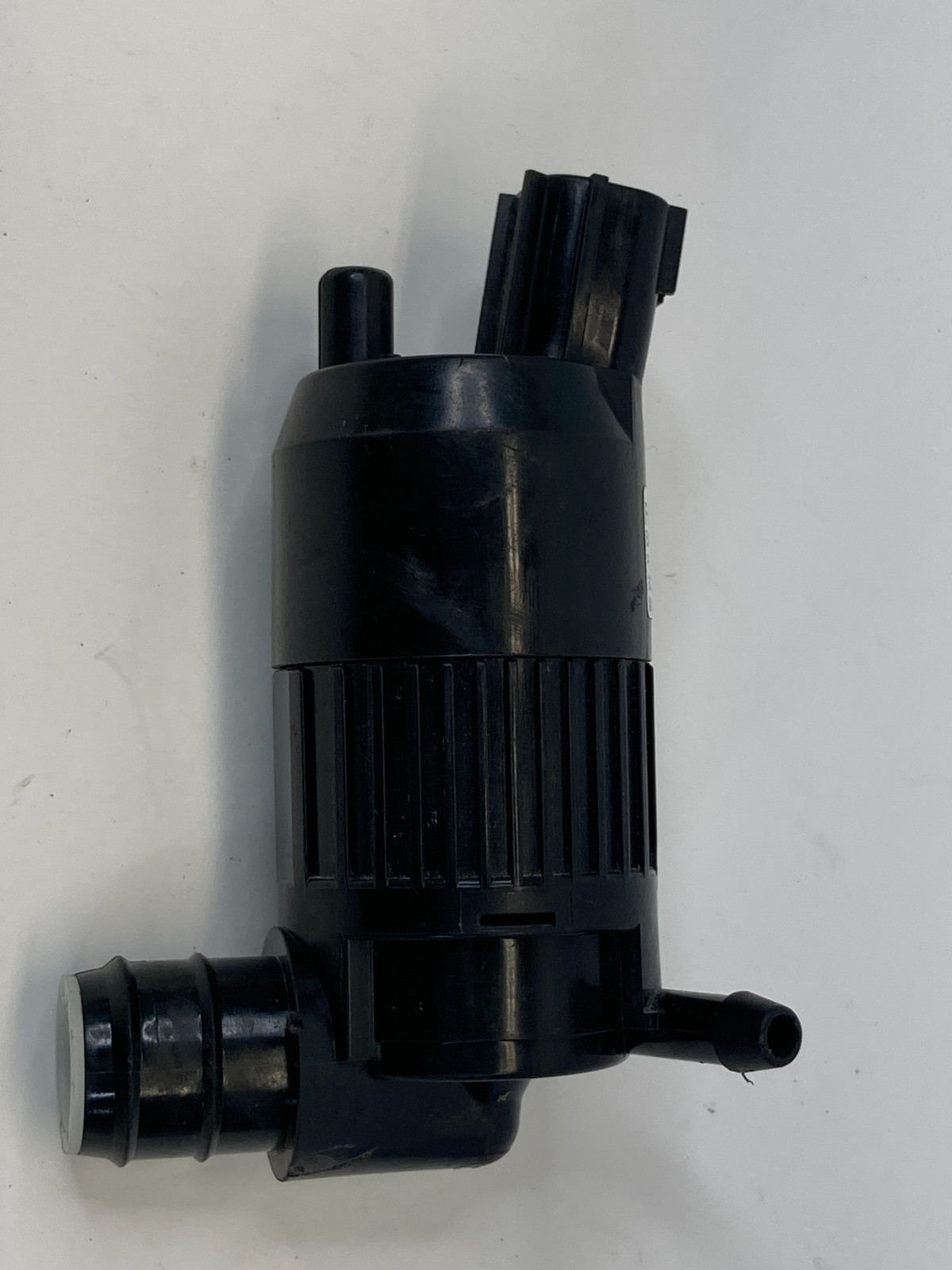 2013-2020 Ford Fusion Front Windshield Wiper Washer Pump Assy BA53-17664-AA OEM