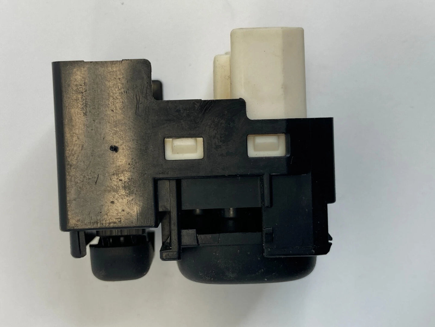 2001-2007 TOYOTA HIGHLANDER SIDE VIEW DOOR POWER MIRROR CONTROL SWITCH 183574