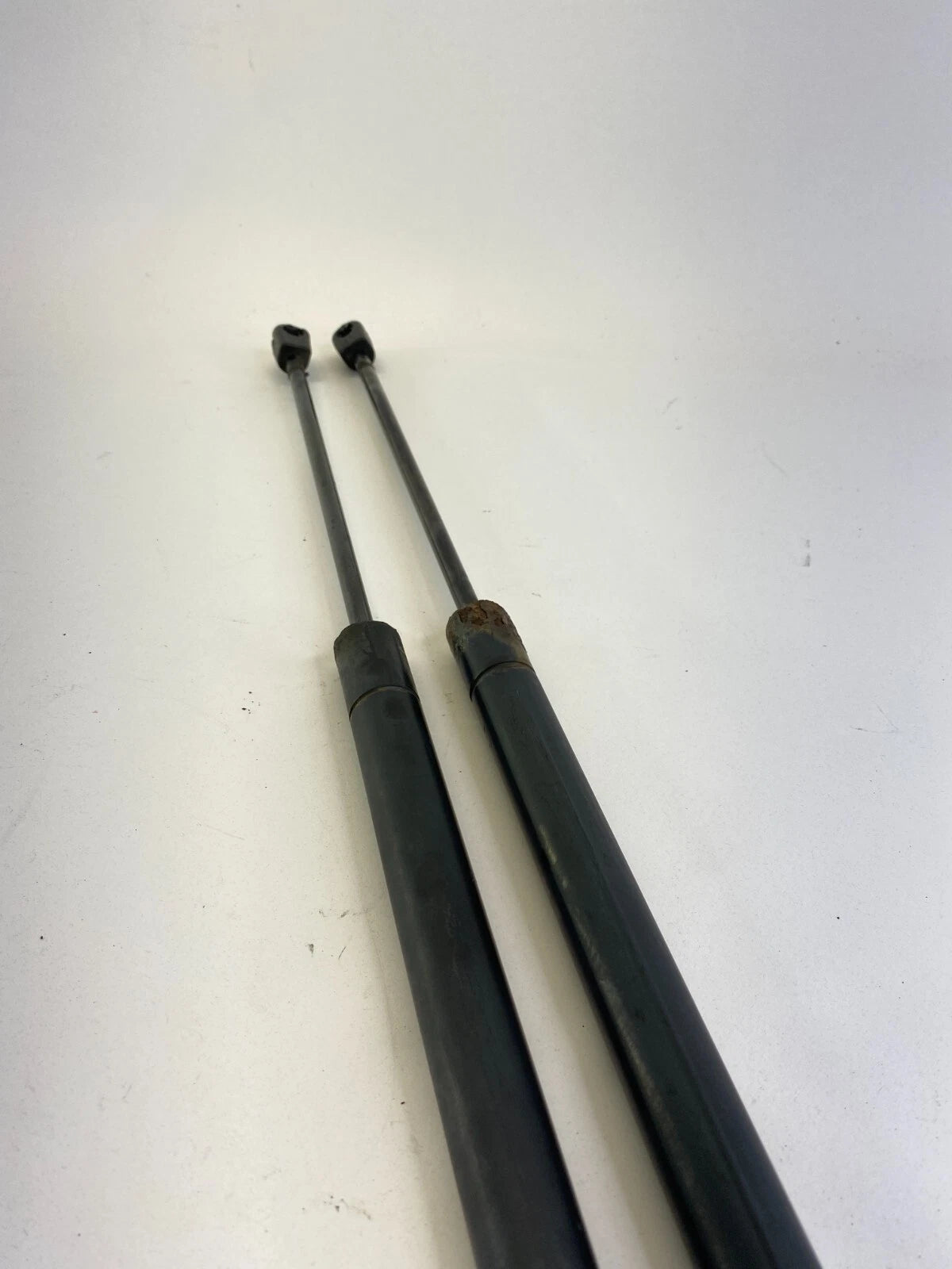 2001-2006 ACURA MDX TAILGATE LIFTGATE LIFT SUPPORT SHOCK STRUT PAIR SET OEM