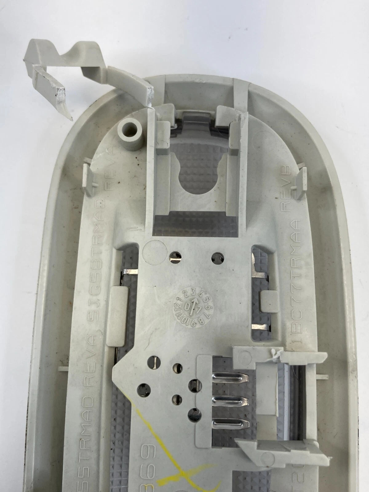 2008-2010 CHRYSLER TOWN & COUNTRY ROOF OVERHEAD DOME MAP LIGHT LAMP 5JG55TRMAD