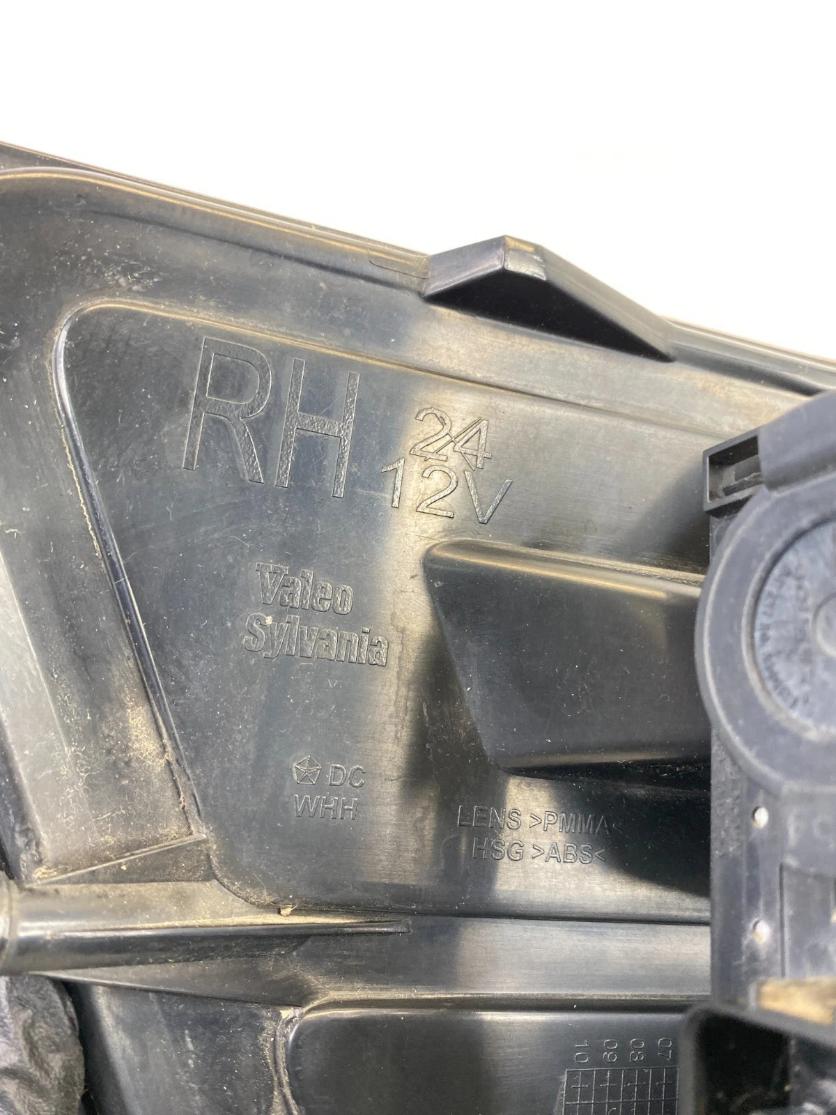 2005 2006 JEEP GRAND CHEROKEE RIGHT PASSENGER TAIL LIGHT TAILLIGHT 55156614AD