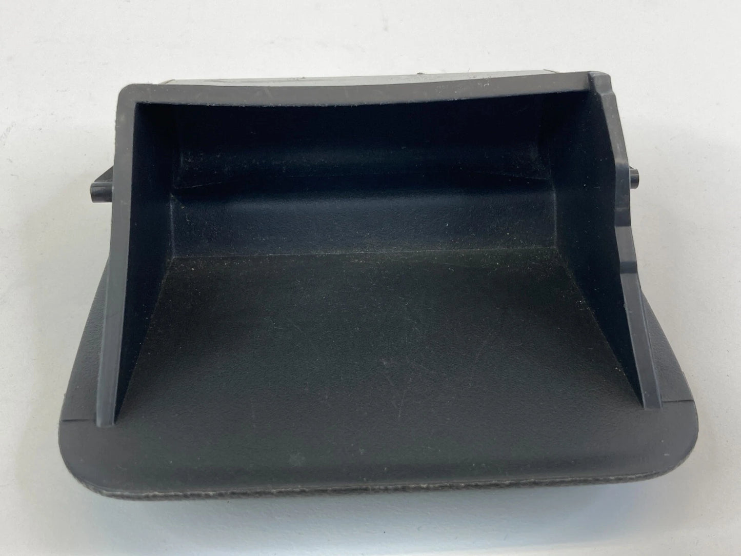 2005-2010 PONTIAC G6 DASH PANEL LEFT SIDE ASHTRAY ASH TRAY COIN BOX 22690693 OEM