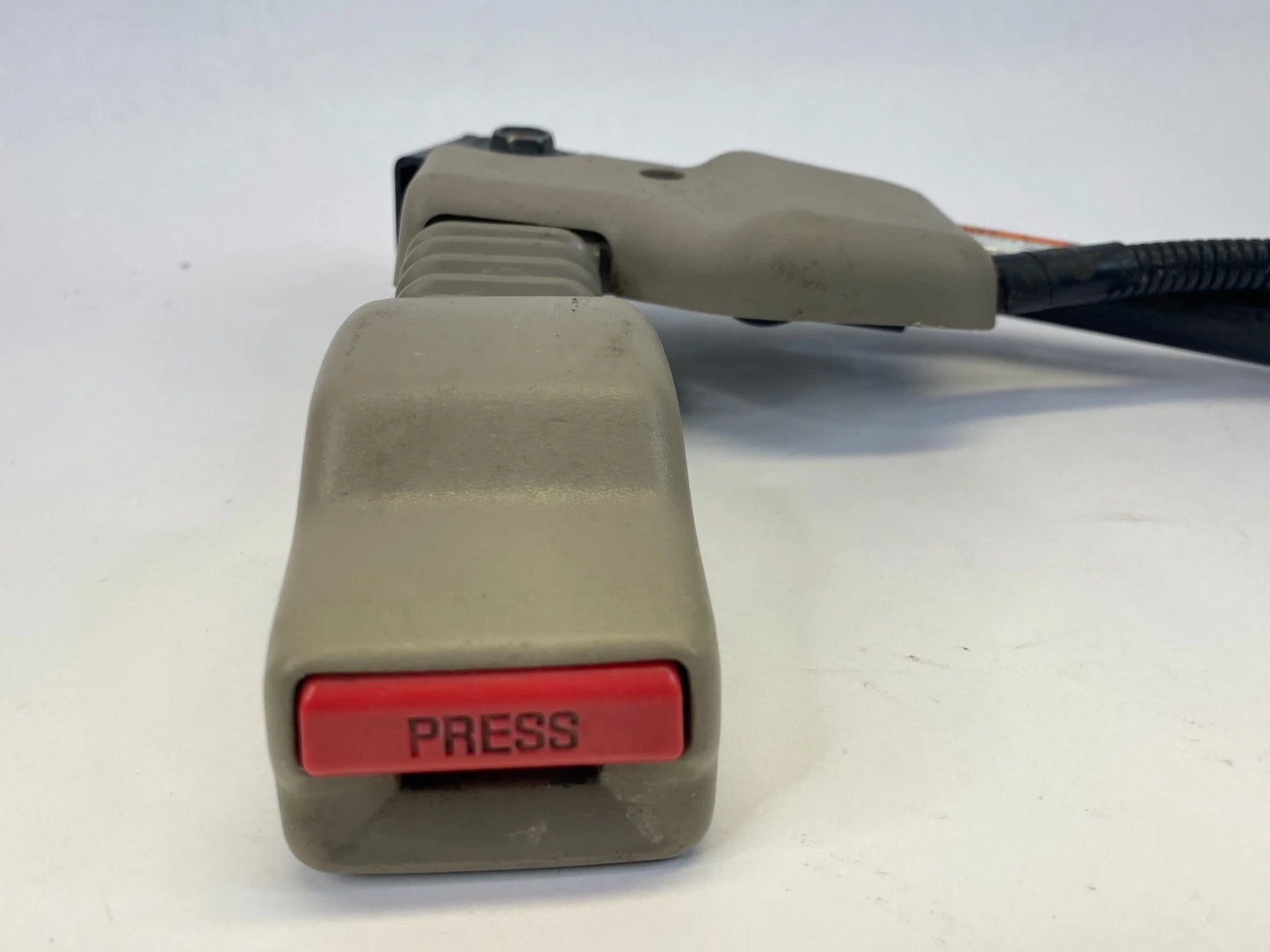 2006-2011 HONDA CIVIC FRONT RIGHT PASSENGER SEAT BELT BUCKLE PRETENSIONER OEM