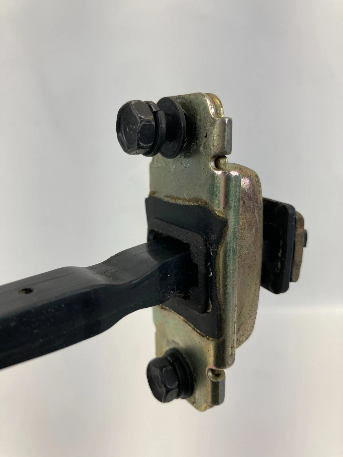 2004-2009 KIA SPECTRA FRONT RIGHT SIDE DOOR STOP STOPPER CHECK STRAP FR RH OEM