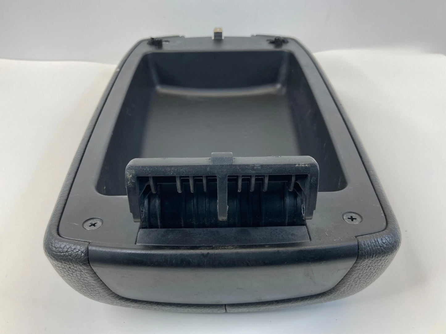 2011 2012 2013 KIA SORENTO CENTER CONSOLE ARMREST LID ASSEMBLY BLACK OEM
