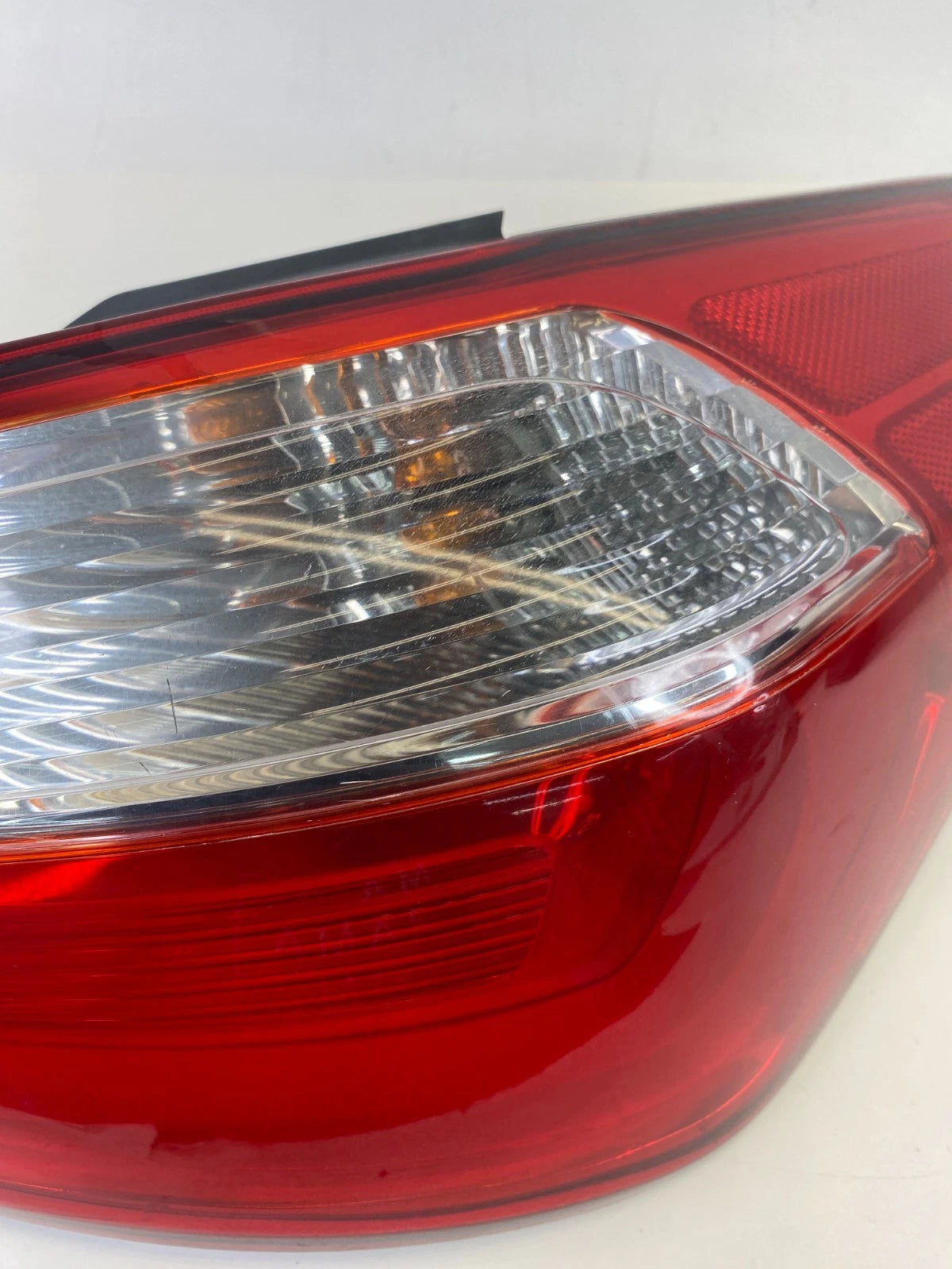 2014-2016 Kia Forte SEDAN Rear Right Side Tail Lamp Light Outer Taillight Lamp