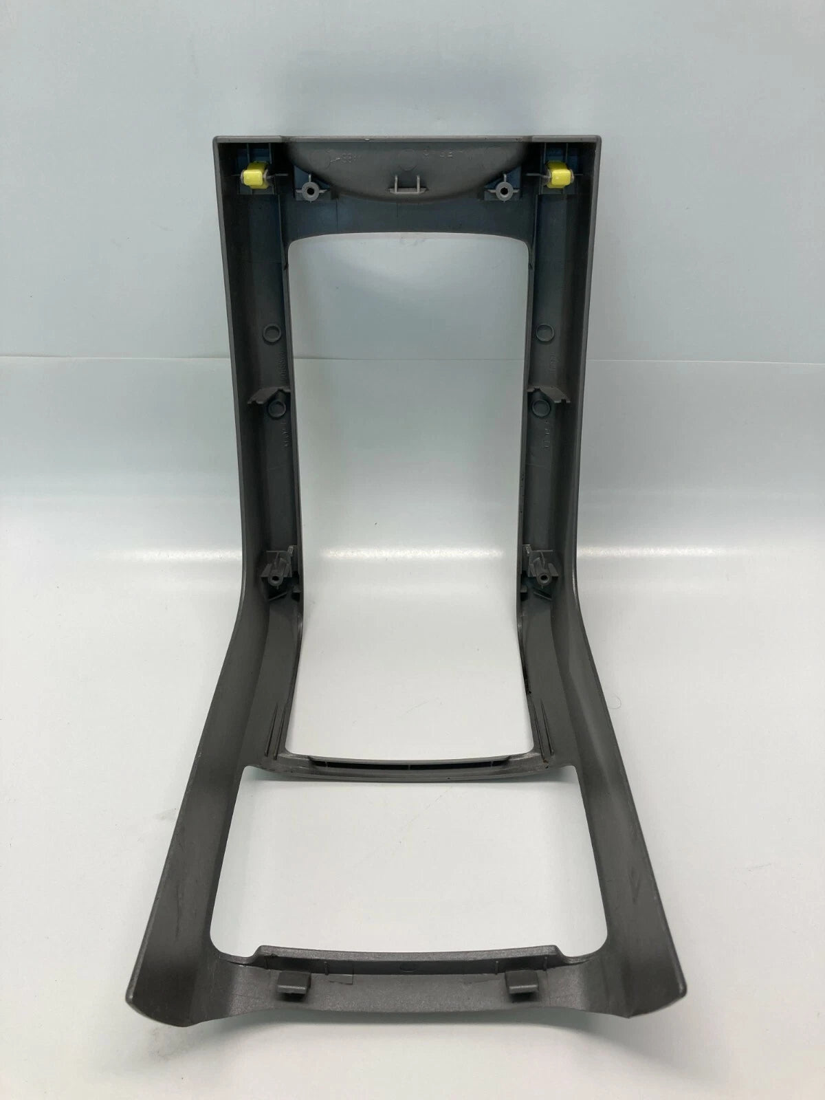 2004-2006 TOYOTA PRIUS CENTER CONSOLE UPPER CUP HOLDER BEZEL TRIM 5880447010