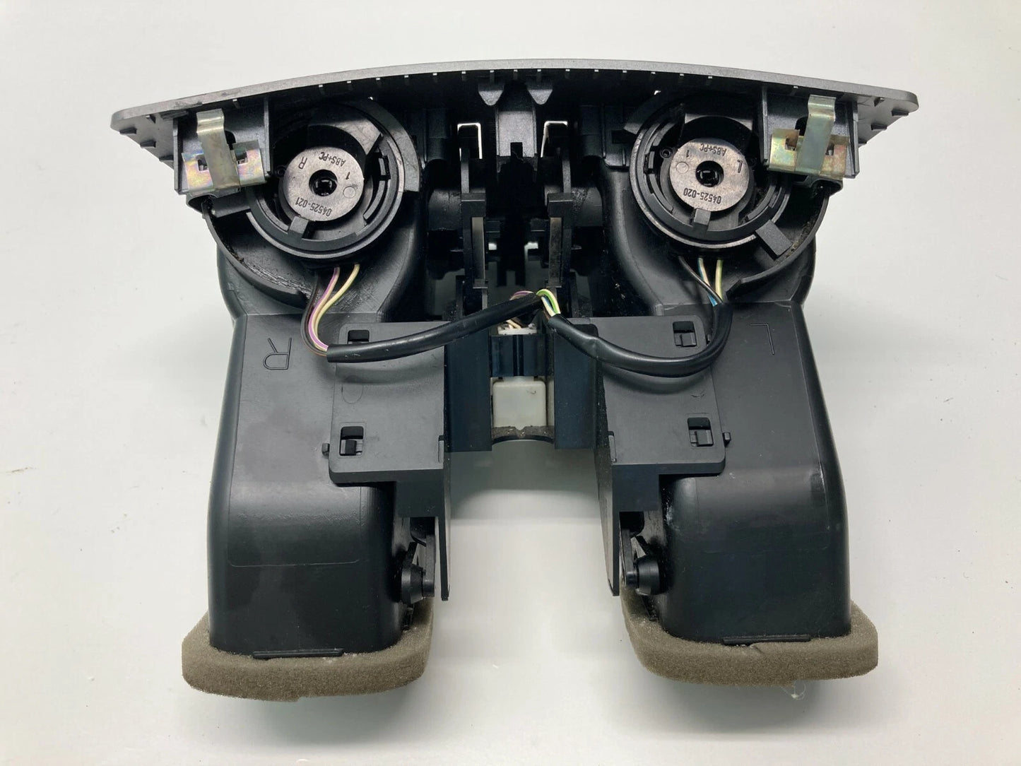 02-05 BMW 745I 745LI REAR CENTER CONSOLE A/C HEATER AIR VENT 6422-7002395 OEM
