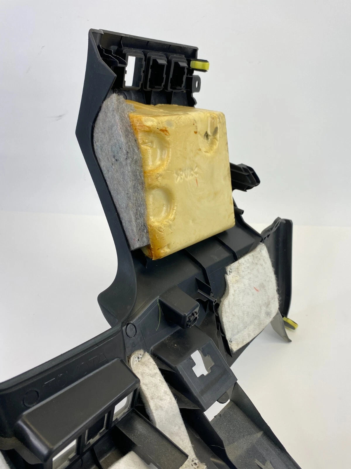06 07 08 09 TOYOTA PRIUS DASH LOWER DRIVER STEERING COLUMN KICK PANEL OEM