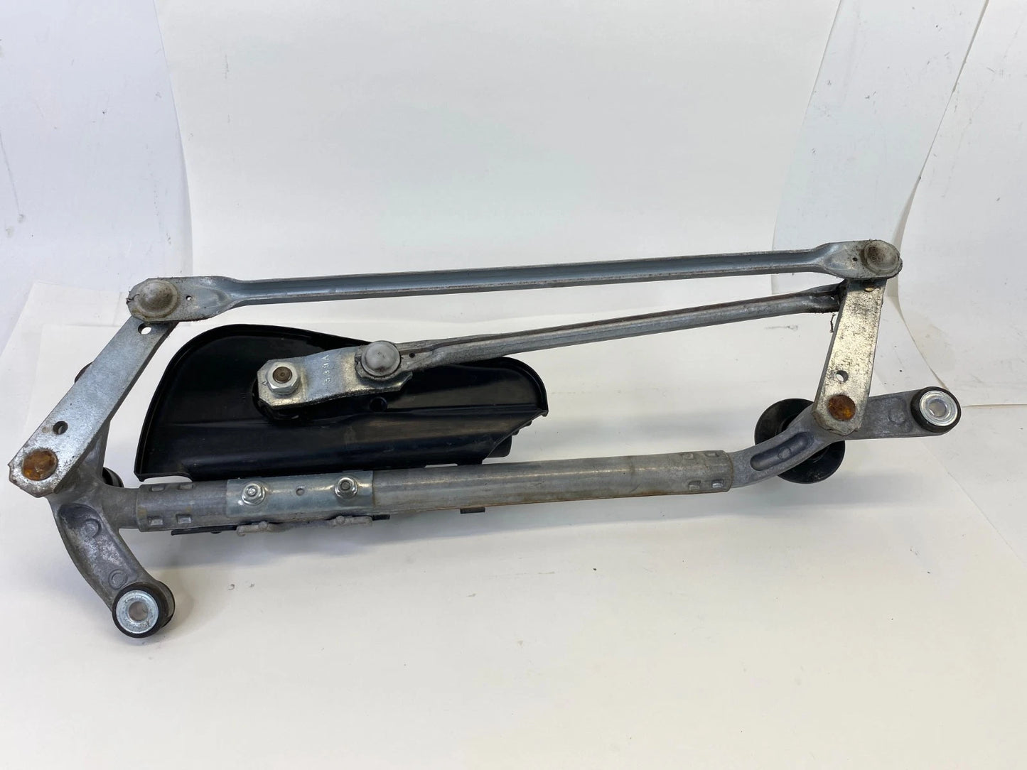 2013-2017 HONDA ACCORD SEDAN FRONT WINDSHIELD WIPER MOTOR W/ LINKAGE OEM