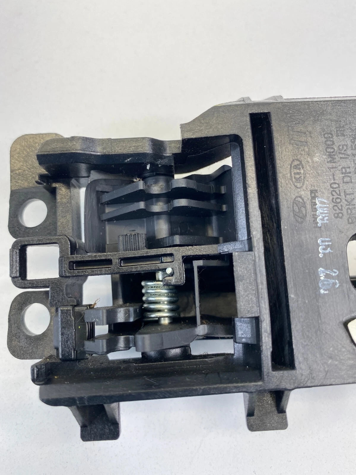 2010 2011 2012 2013 KIA FORTE REAR RIGHT INSIDE DOOR HANDLE 82620-1M000 OEM