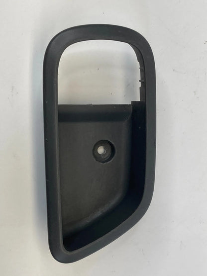 2009-2011 KIA RIO FRONT LEFT SIDE INTERIOR DOOR HANDLE BEZEL TRIM 82611-1G010
