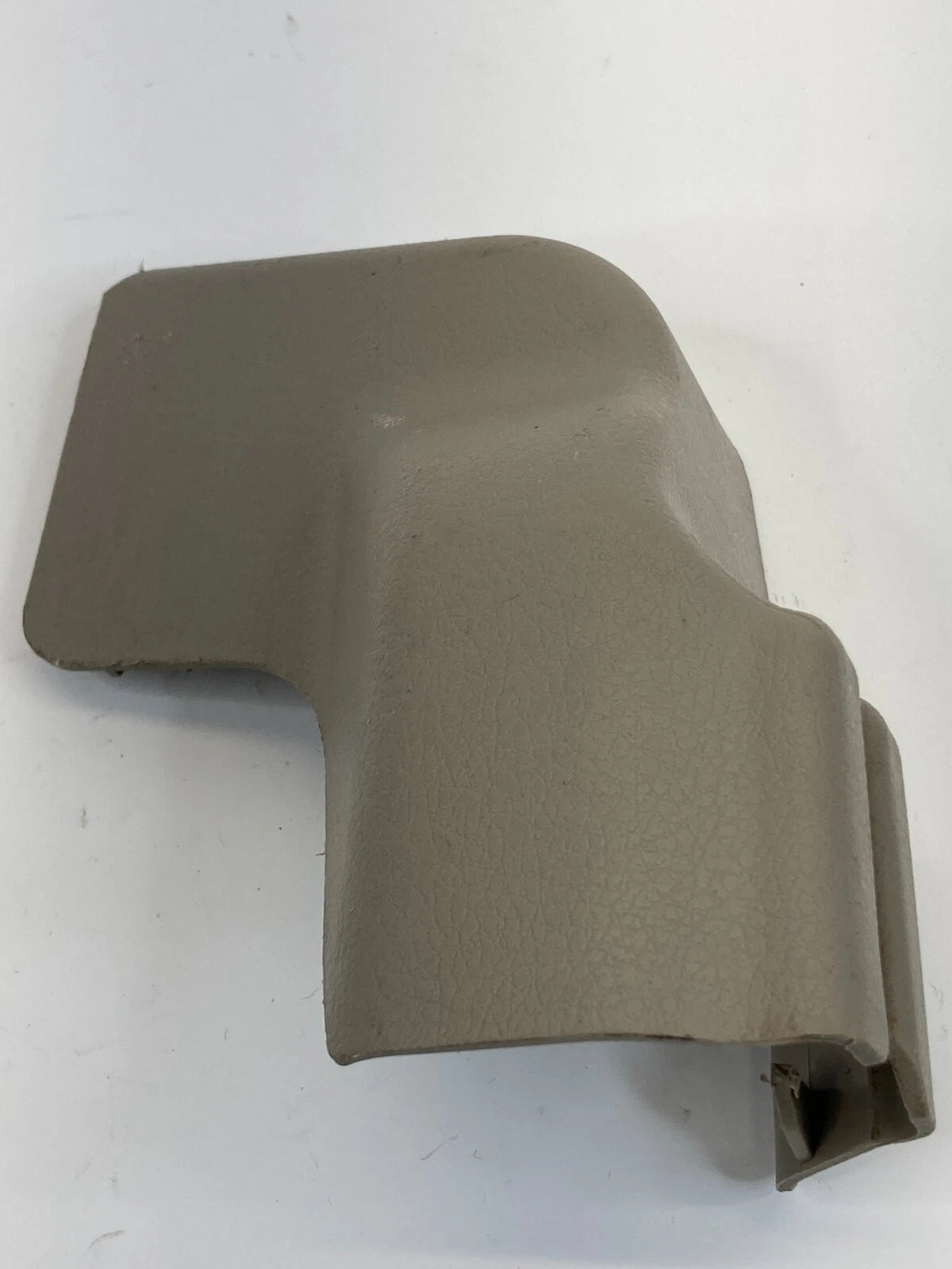 2002-2006 NISSAN ALTIMA FRONT RIGHT SEAT INNER SIDE TRACK END COVER ASSY OEM
