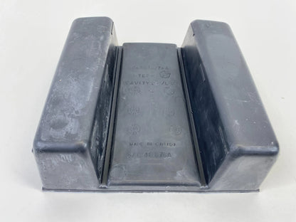 05-07 DODGE MAGNUM CENTER CONSOLE CUBBY INSERT RUBBER MAT LINER 04595927AA OEM