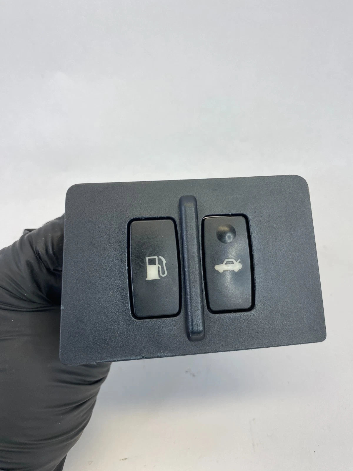 2007-2014 LEXUS IS250 OPENER TRUNK RELASE & FUEL DOOR CONTROL SWITCH ASSY OEM