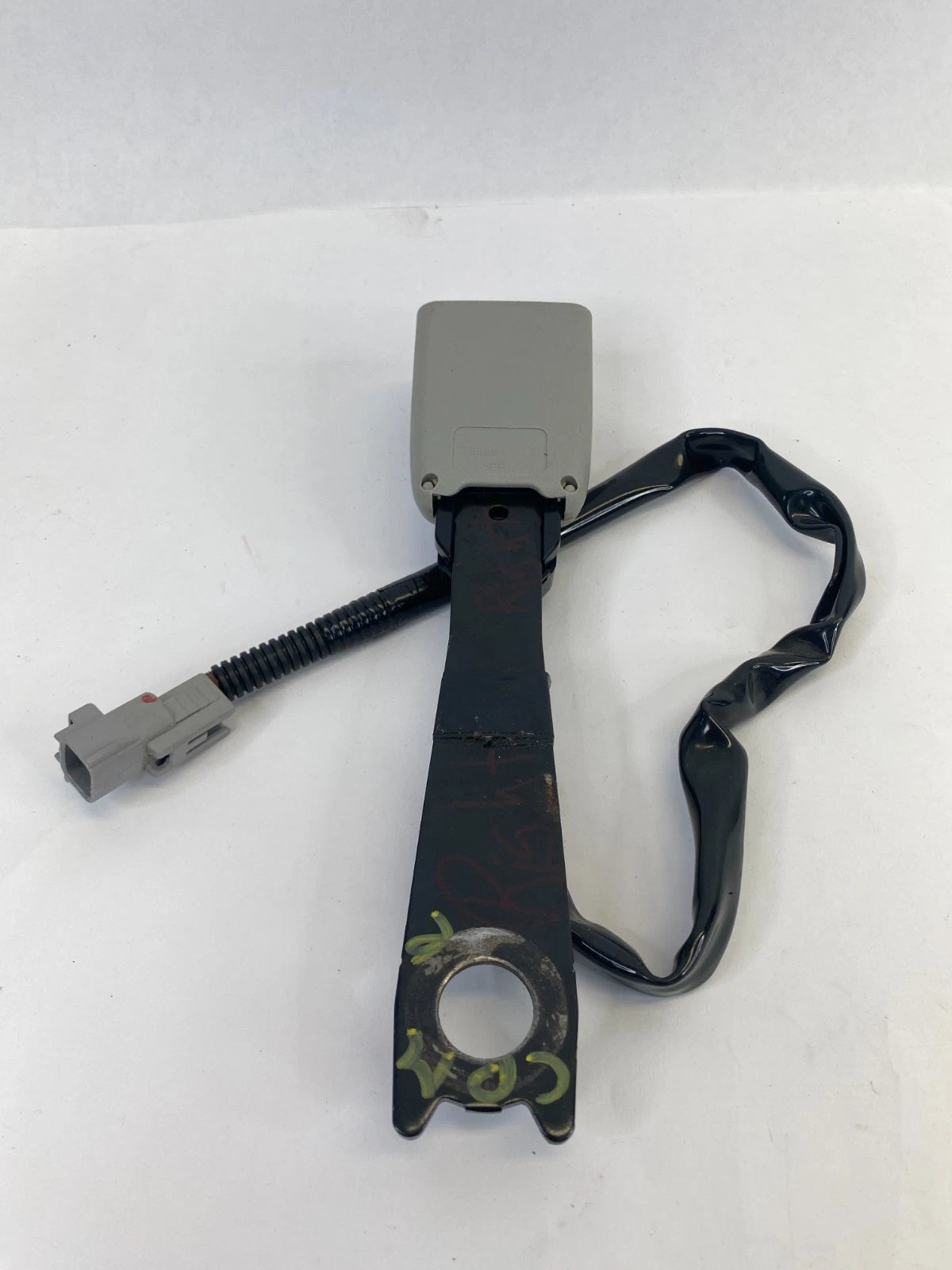 2009-2015 TOYOTA VENZA FRONT RIGHT PASSENGER SIDE SEAT BELT BUCKLE OEM