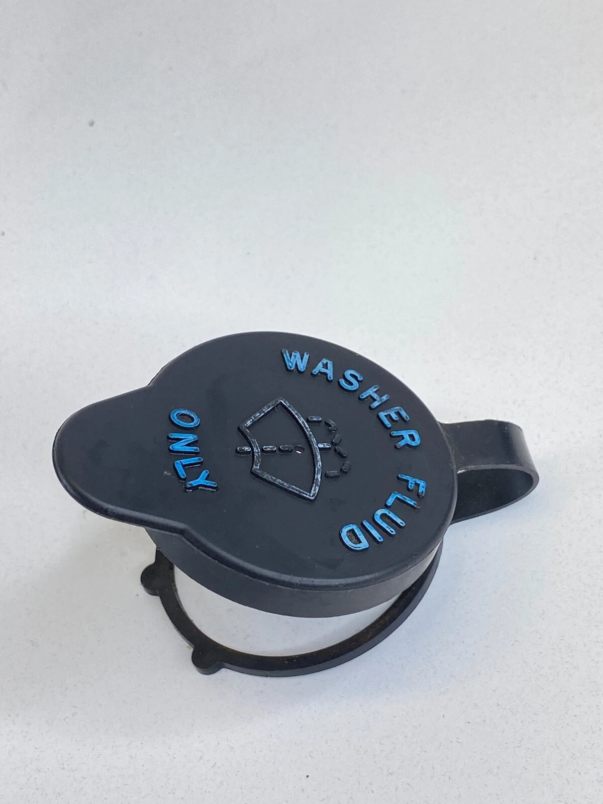1996-2005 GMC SAFARI WINDSHIELD WASHER FLUID RESERVOIR TANK CAP LID COVER OEM