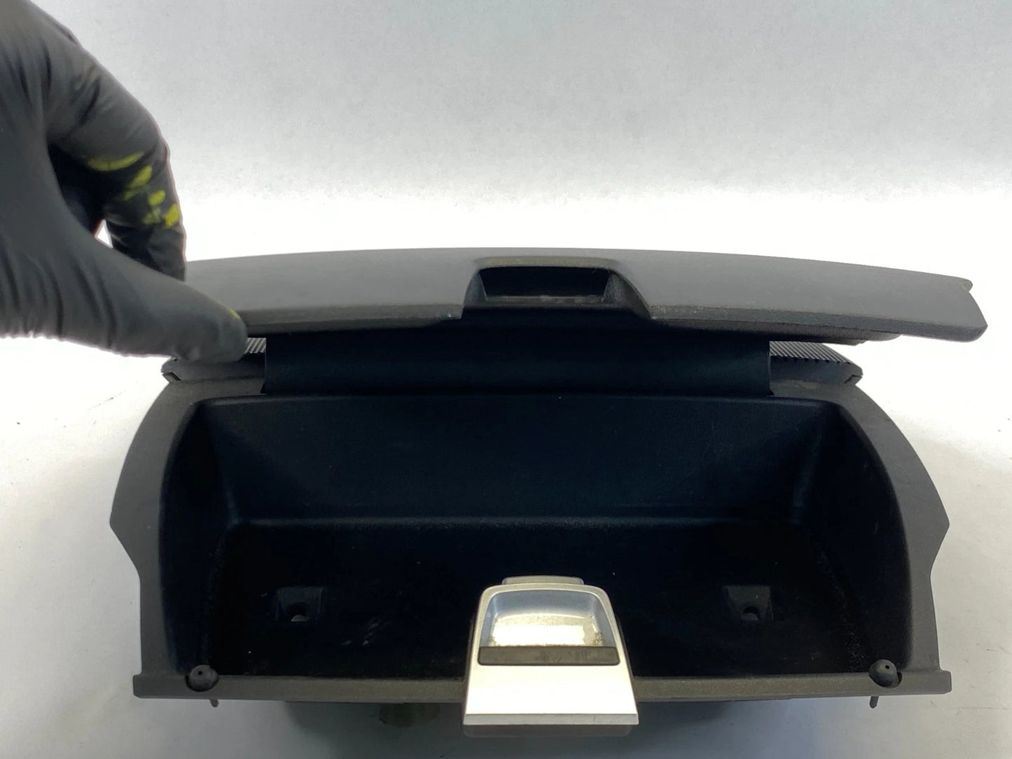 2010 2011 CHEVROLET EQUINOX CENTER DASH STORAGE COMPARTMENT 20974767 OEM