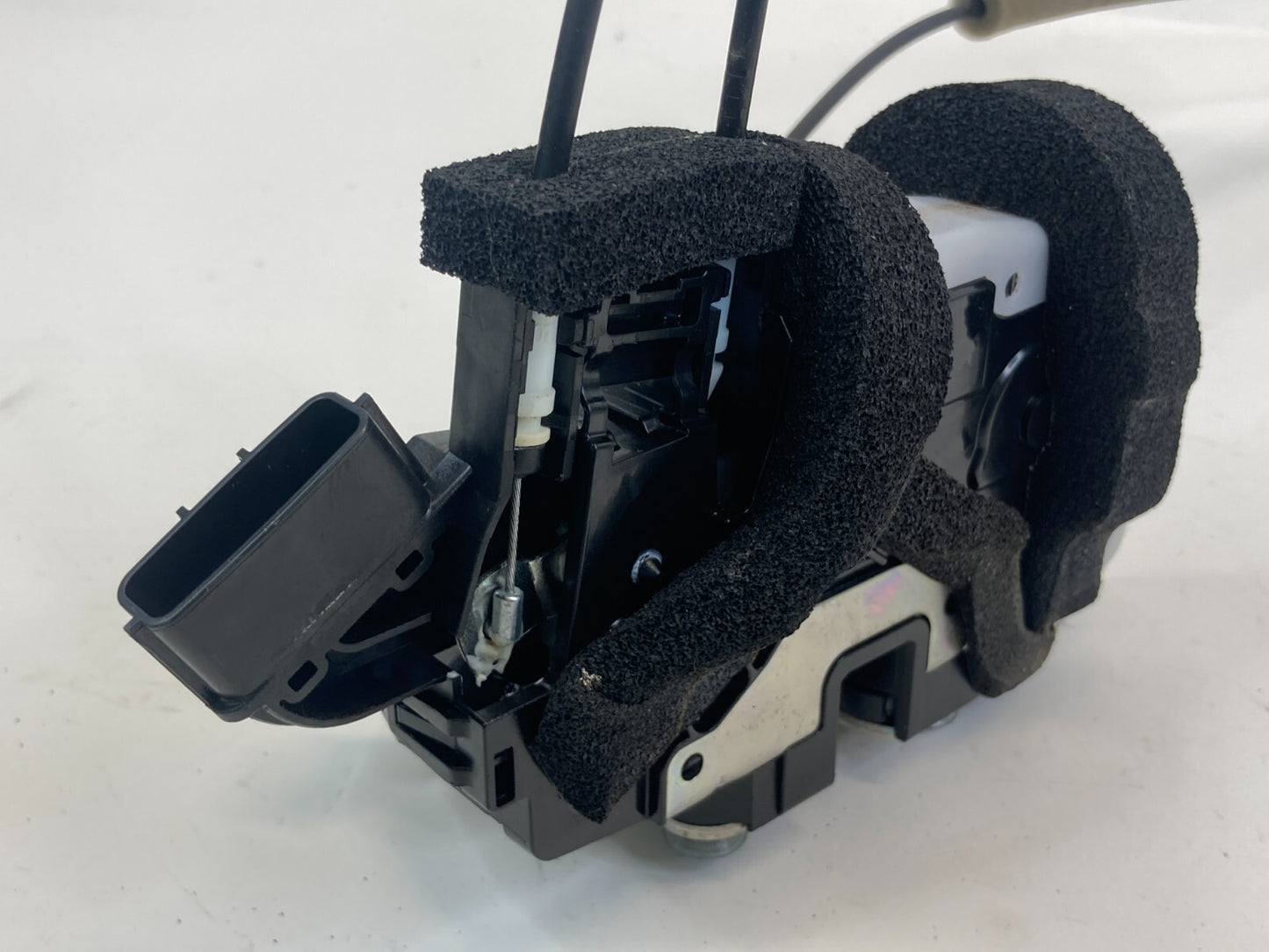 2011-2017 Nissan Juke Front Right Side Door Lock Latch Release Actuator OEM