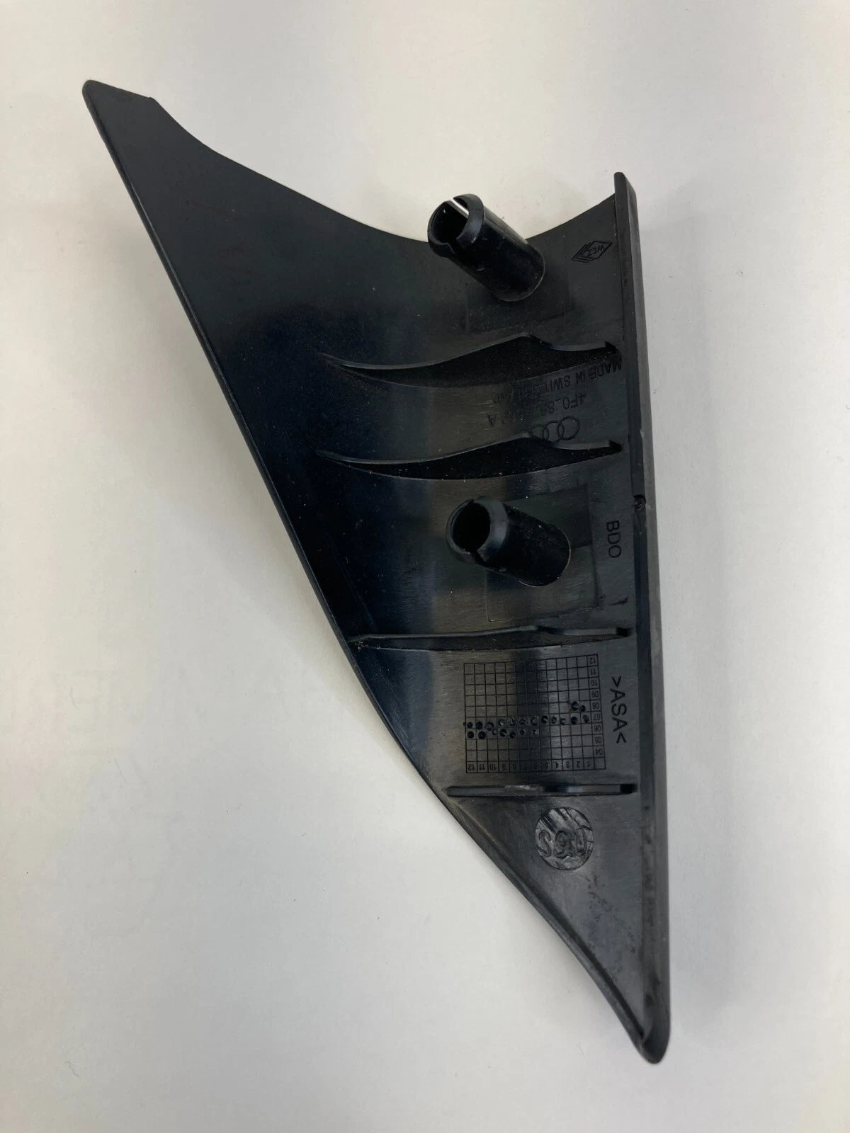 06-11 AUDI A6 REAR LEFT DOOR INNER CORNER COVER TRIM PANEL GARNISH 4F0-857-569A