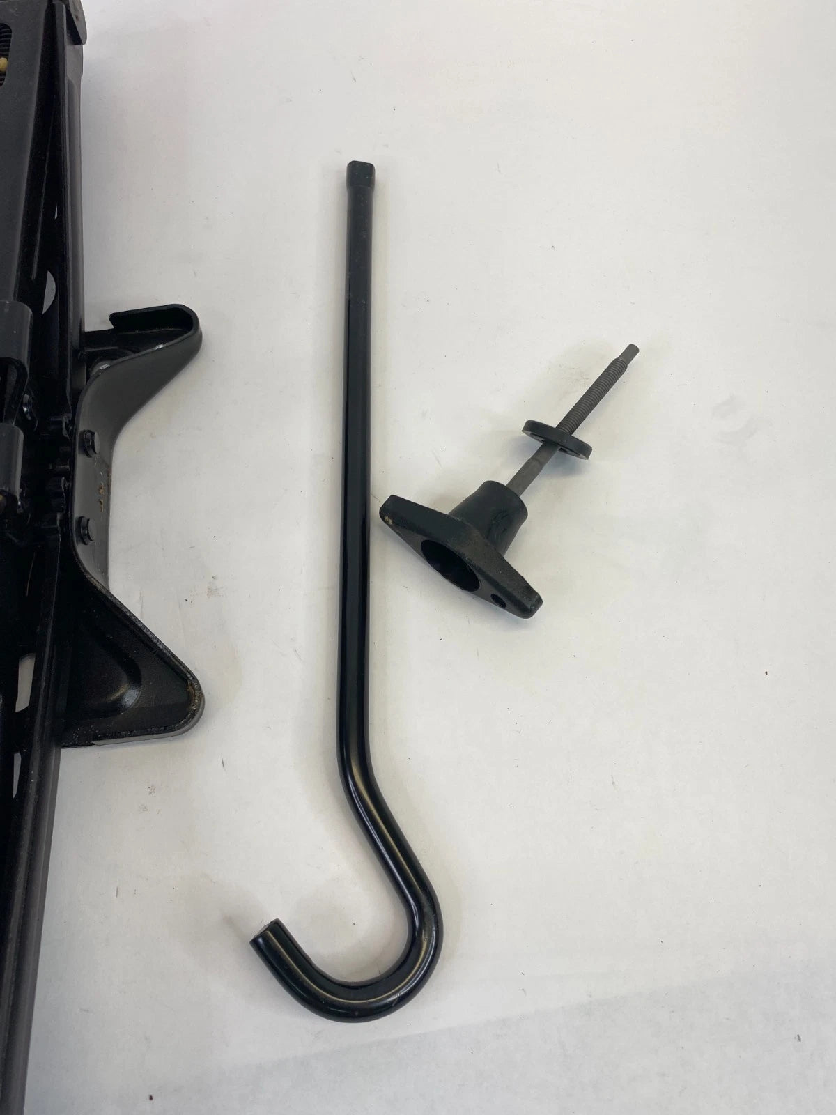 10-17 CHEVY EQUINOX GMC TERRAIN SPARE TIRE JACK & KIT TOOL ASSEMBLY 25877904 OEM
