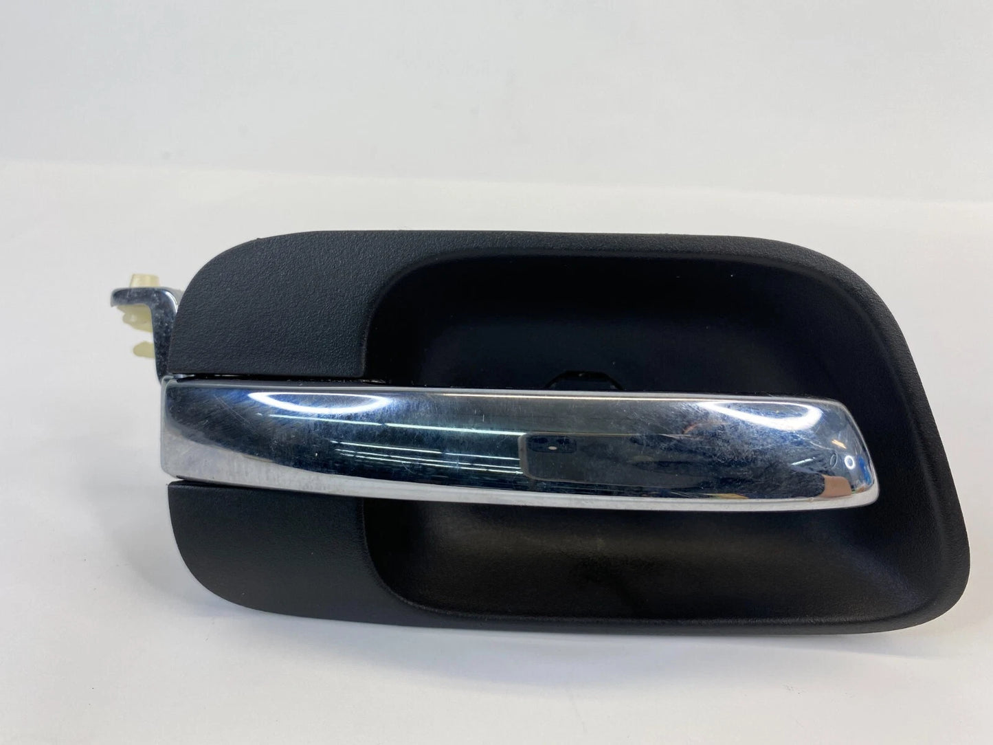 2005-2007 CHRYSLER 300 REAR RIGHT BACK SIDE DOOR INTERIOR DOOR HANDLE 1070402
