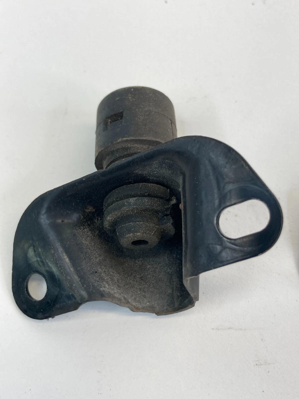 2008-2013 NISSAN ROGUE FRONT HOOD BUMPER BRACKET ADJUST PAIR SET OEM
